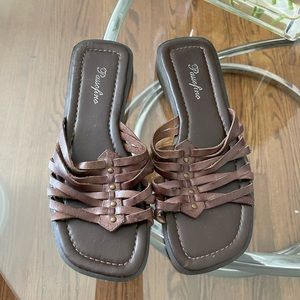 Ladies Passofino leather sandals